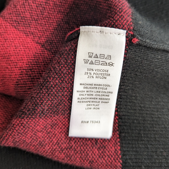 Tommy Bahama Red Buffalo Plaid Holiday Crystal Button Cardigan Sweater - Picture 6 of 8